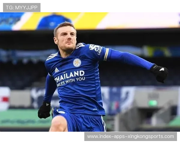 热刺边路快速反击传中，后点补射改写比分